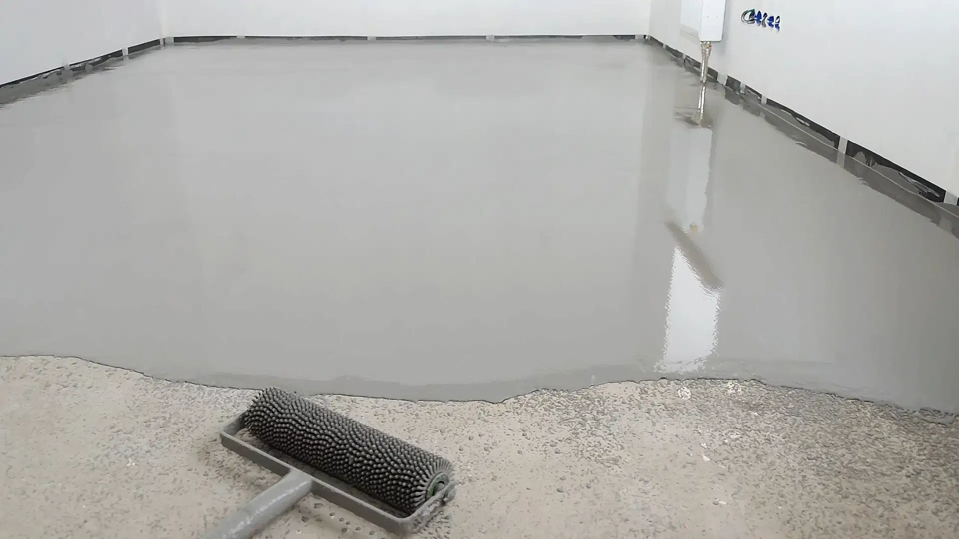 Kendiliğinden Düzleşen Şap